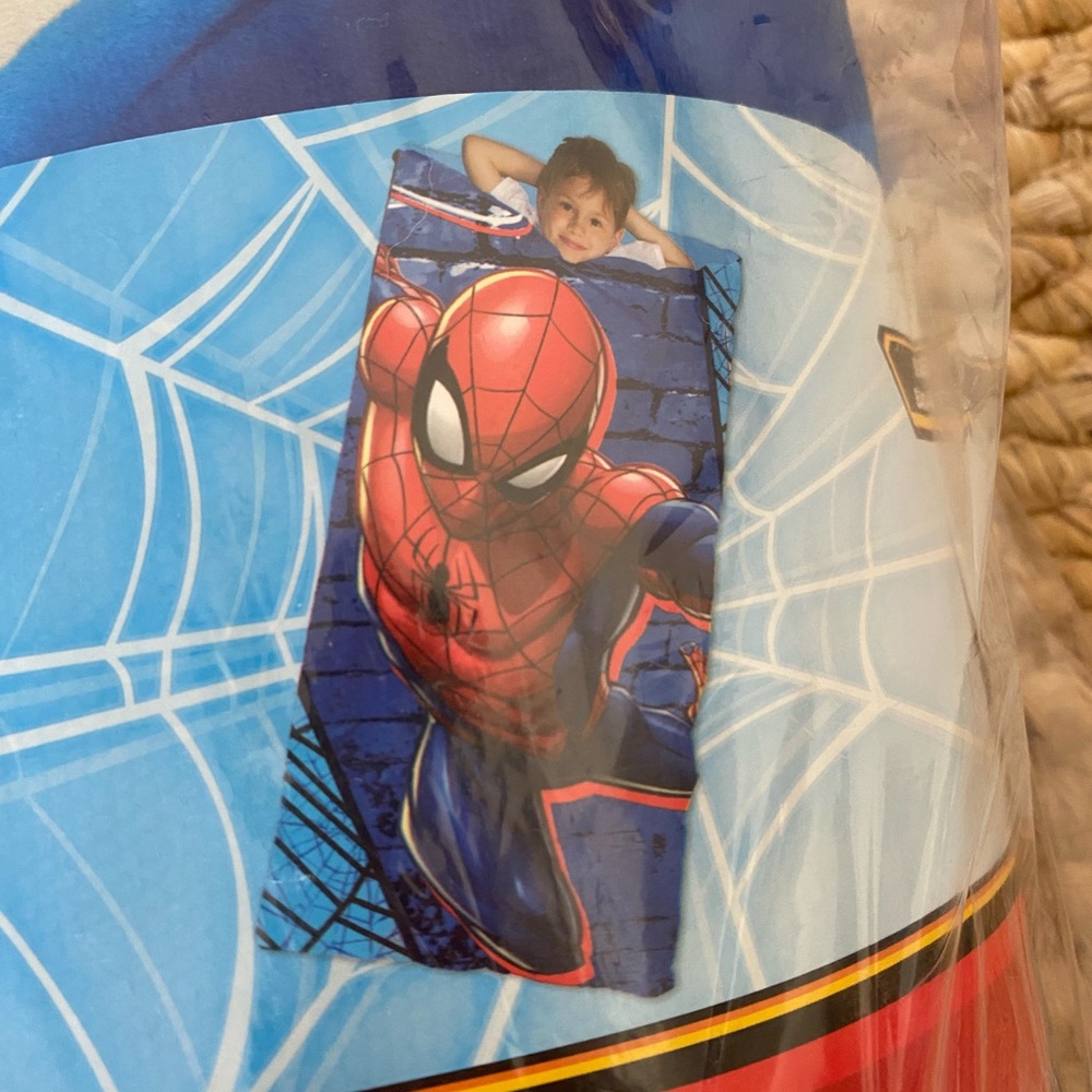 NWT Spiderman Sleeping Bag - Picture 2 of 2